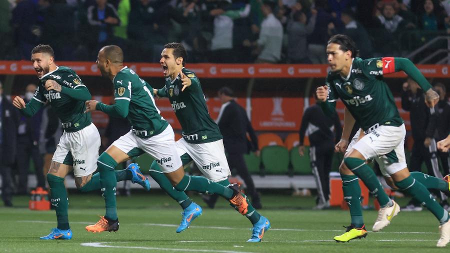 Jogadores do Palmeiras comemoram classificação à semifinal da Libertadores 2022 - Marcello Zambrana/AGIF