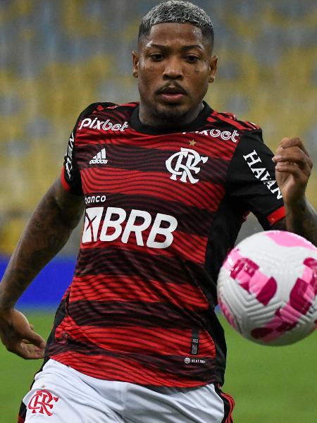 Marinho, do Flamengo, em ação no duelo da equipe contra o Atlético-MG. - ALEXANDRE BRUM/ENQUADRAR/ESTADÃO CONTEÚDO