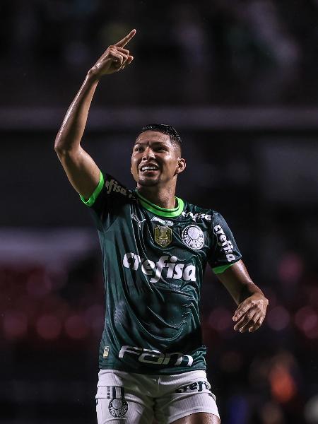 Rony, do Palmeiras, comemora gol contra o Santos pelo Paulistão -  Marcello Zambrana/AGIF