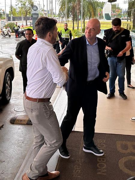 Gianni Infantino, presidente da Fifa, chega ao hotel da Conmebol, em Luque, no Paraguai - Divulgação/Conmebol