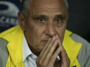 Tite faz pedido após torcida do Flamengo vaiar Lorran: 'Coloquem no colo'