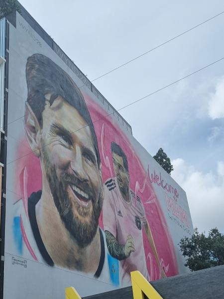 Messi ilustra parede em Wynwood, famoso bairro de Miami