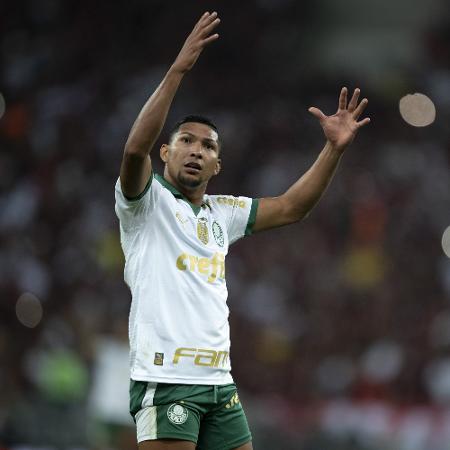 Rony, do Palmeiras, durante partida contra o Flamengo pelo Brasileirão