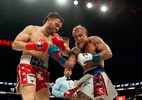 Caçador de ex-campeões? Jake Paul domina Julio Cesar Chavez e vence no boxe