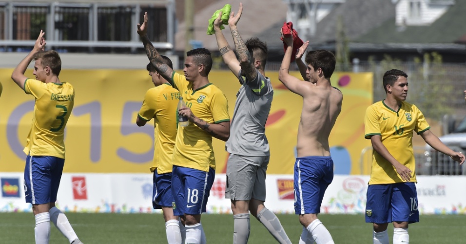 Seleção brasileira saúda a torcida depois da conquista da medalha de bronze;