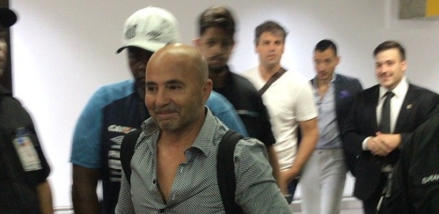 Sampaoli chegou ao Brasil neste domingo e pode ser apresentado nesta terça-feira - Reprodução/Twitter