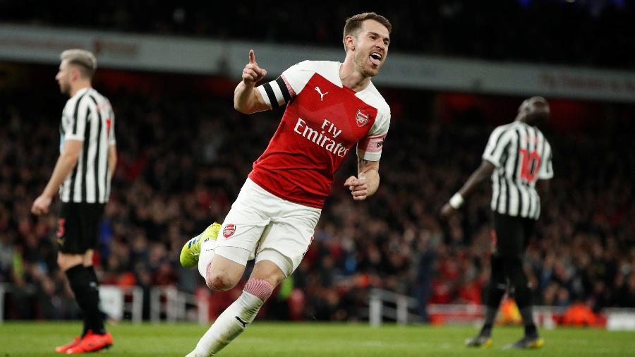 Aaron Ramsey comemora gol para o Arsenal contra o Newcastle United - Reuters/John Sibley