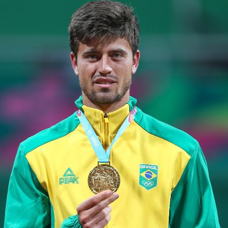 João Menezes com medalha de ouro do Pan - Abelardo Mendes Jr/ rededoesporte.gov.br - Abelardo Mendes Jr/ rededoesporte.gov.br