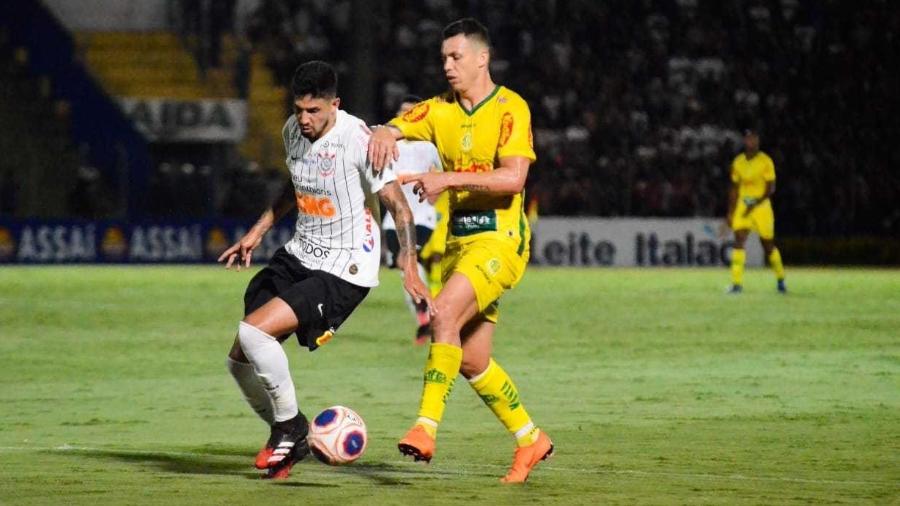 Corinthians sofre e fica no empate contra o Mirassol pelo Paulistão