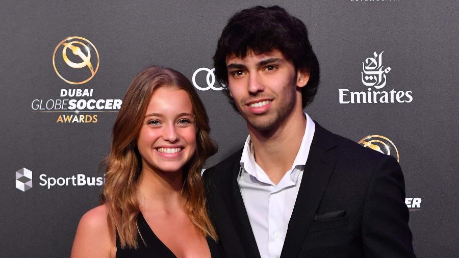 Margarida Corceiro, atriz e modelo portuguesa, ao lado do atacante João Felix durante cerimônia do Globe Soccer Awards, em Dubai - Giuseppe Cacace/AFP