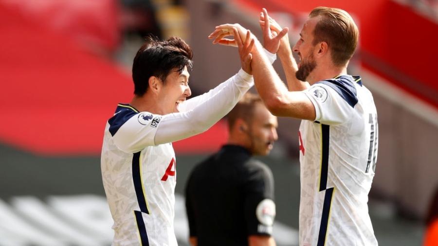 Son comemora gol do Tottenham com Harry Kane - Pool/Getty Images