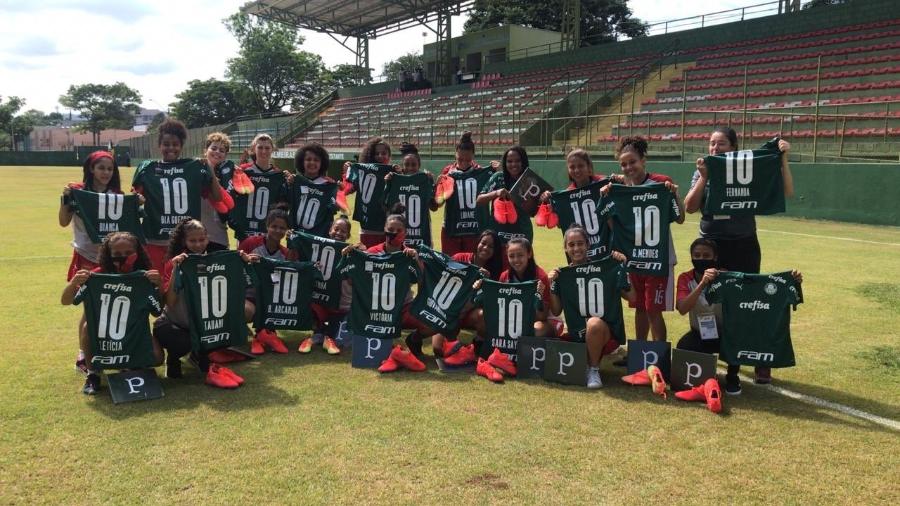 Palmeiras dá camisas e chuteiras a time feminino do Taboão da Serra - Reprodução/Twitter