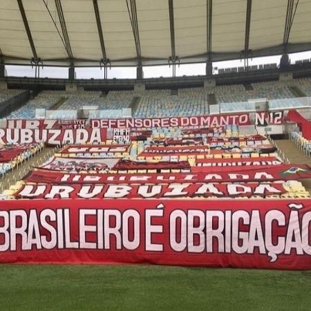 "Brasileiro é obrigação": faixa da torcida do Flamengo no Maracanã - Reprodução/Twitter