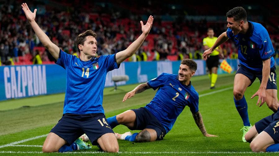 Chiesa, da Itália, celebra gol marcado sobre a Áustria, na Eurocopa 2021 - FRANK AUGSTEIN/POOL/AFP via Getty Images