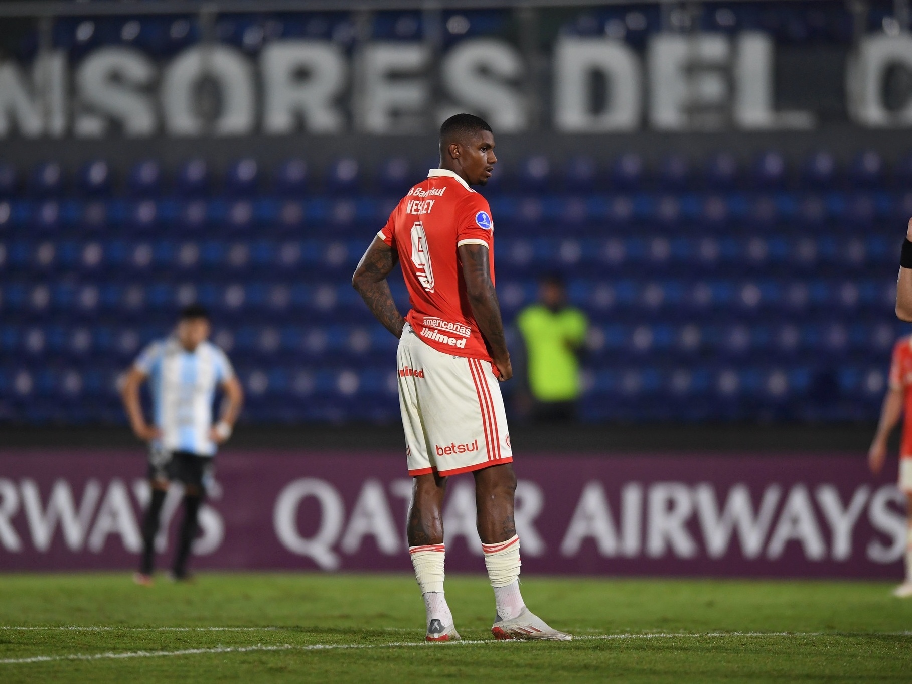 Wesley Moraes é apresentado como novo camisa 9 do Internacional e