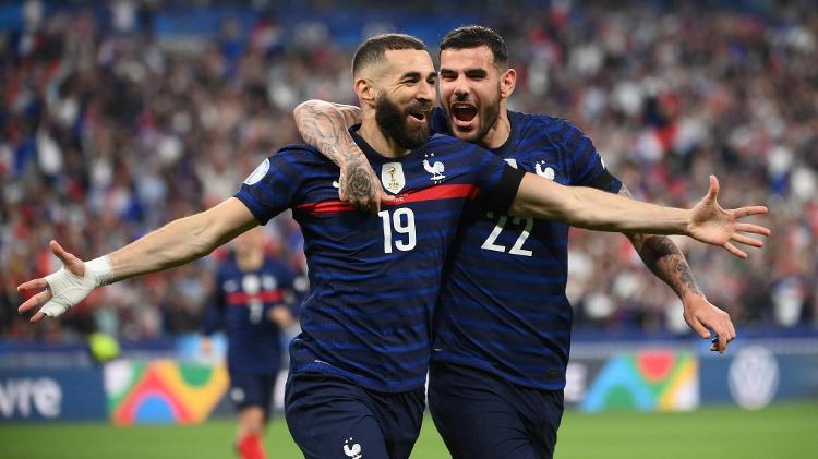 Benzema celebrates a goal scored for France in the match against Denmark - Franck FIFE / AFP - Franck FIFE / AFP