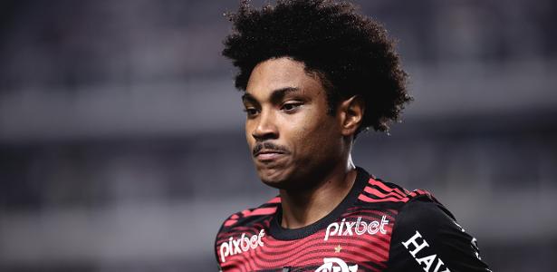 Flamengo tem sete jogadores em reta final de contrato; veja a situação de  cada um