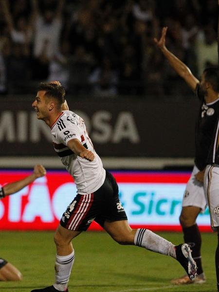 Galoppo comemora gol do São Paulo contra a Ferroviária - Rubens Chiri/São Paulo FC