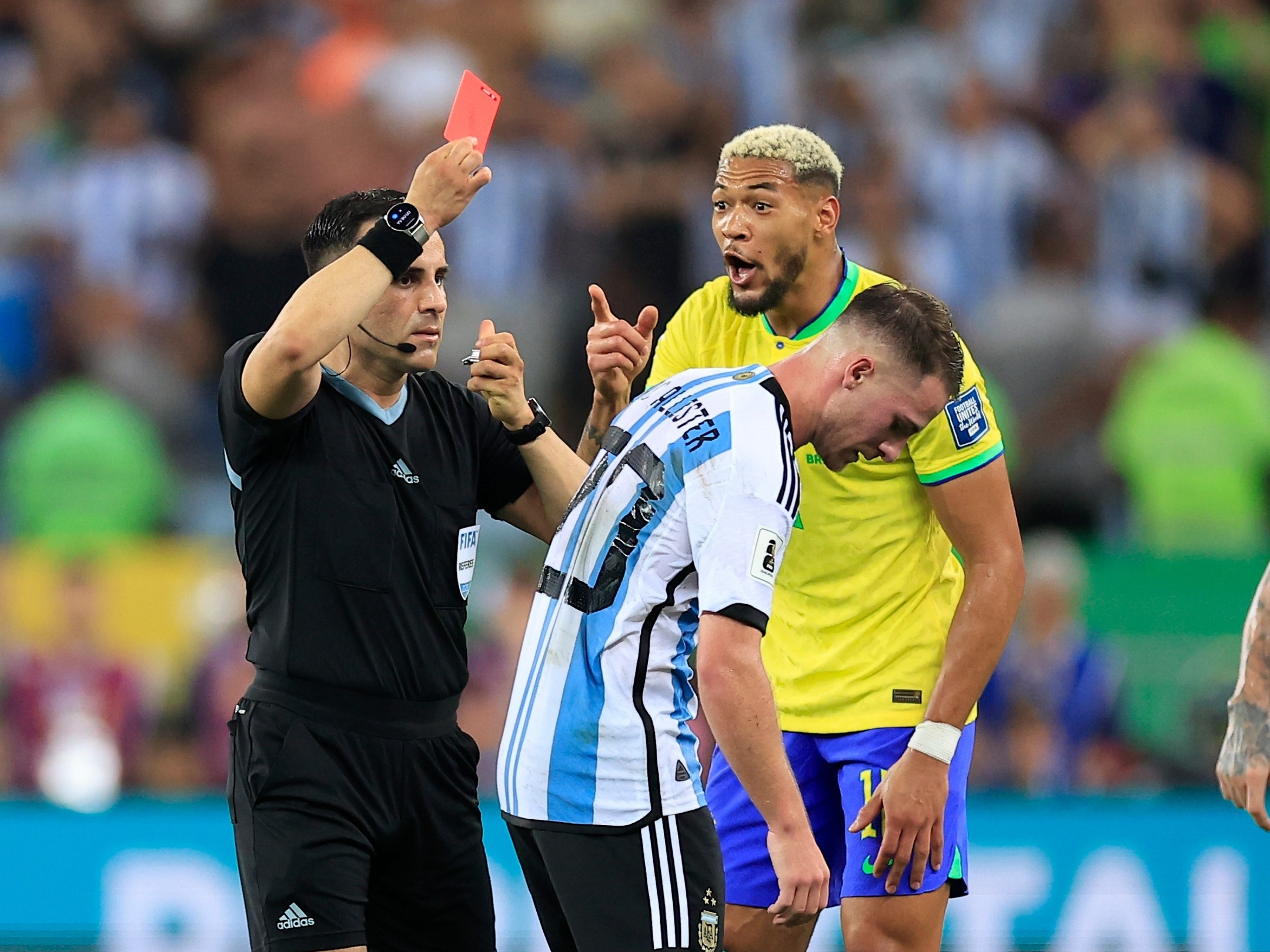 Joelinton, que foi expulso no último jogo entre as duas seleções (Foto: Buda Mendes/Getty Images)