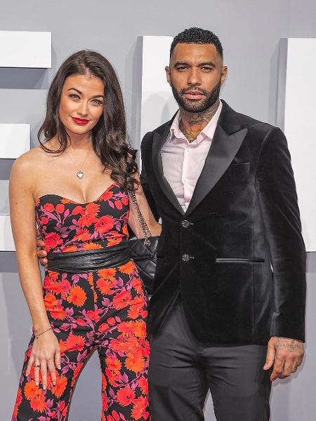 Jermaine Pennant, ex-atacante do Liverpool, com sua ex-esposa Jess Impiazzi