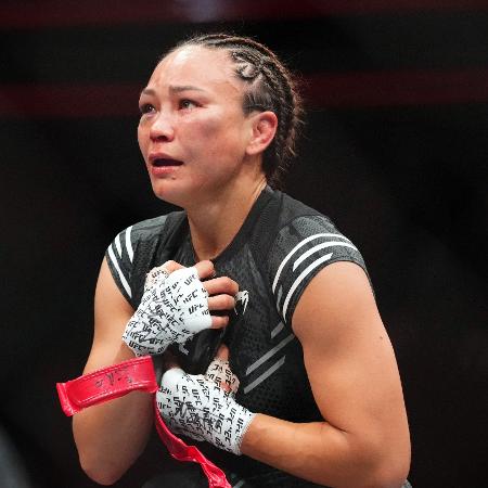Michelle Waterson-Gomez anuncia aposentadoria do UFC após derrota para Gillian Robertson no UFC 303