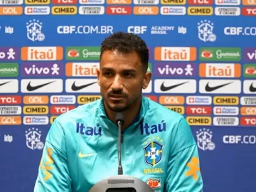 Danilo critica perda de tempo da CBF na seleção e se desculpa com torcedor