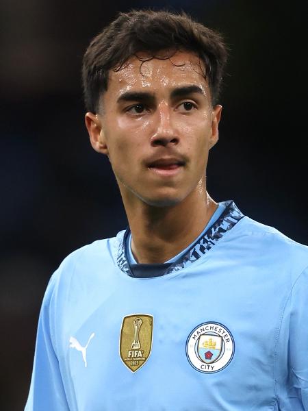 Vitor Reis pouco tem jogado no City, mas terá uma nova chance na próxima temporada