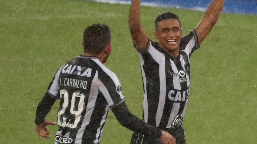 Erik comemora gol do Botafogo contra o Defensa y Justicia pela Copa Sul-Americana 2019 - Pilar Olivares/Reuters