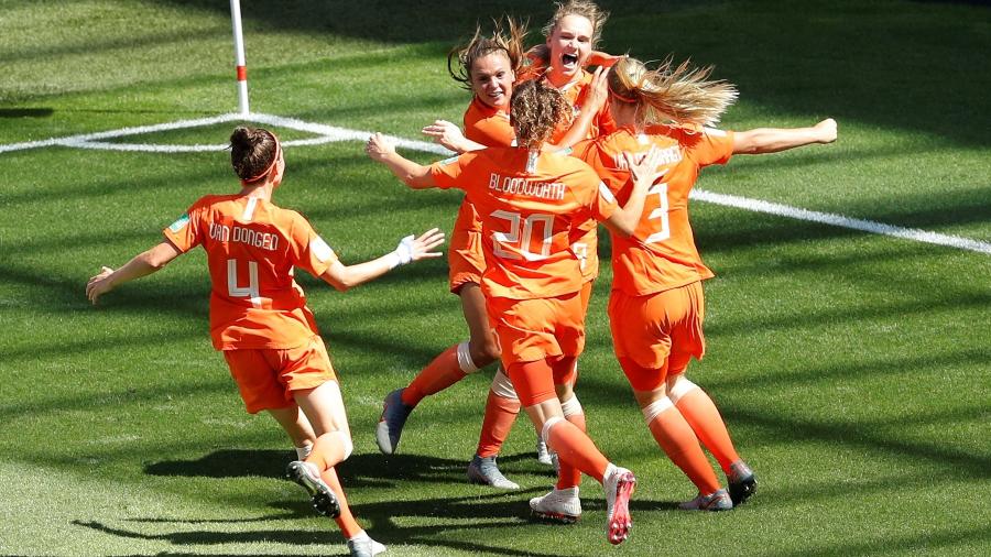 Holanda comemora vitória contra a Itália na Copa do Mundo feminina - BERNADETT SZABO/REUTERS