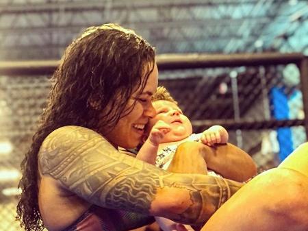 Com Motivacao Extra Amanda Nunes Faz 1ª Luta Apos Se Tornar Mae 06 03 2021 Uol Esporte