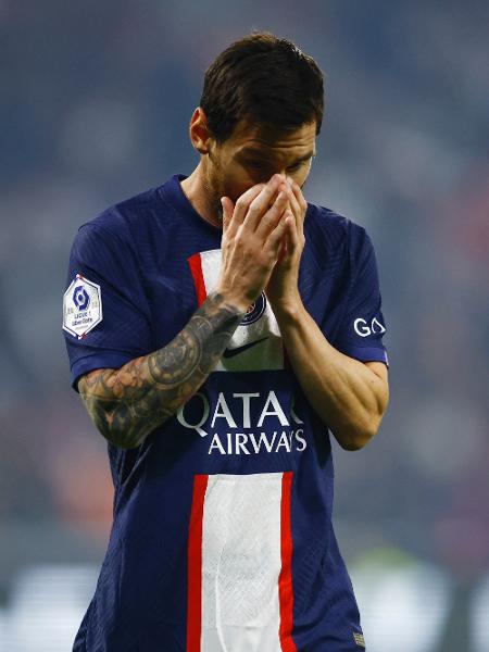 Messi se lamenta durante PSG x Lyon, jogo do Campeonato Francês - Stephane Mahe/Reuters