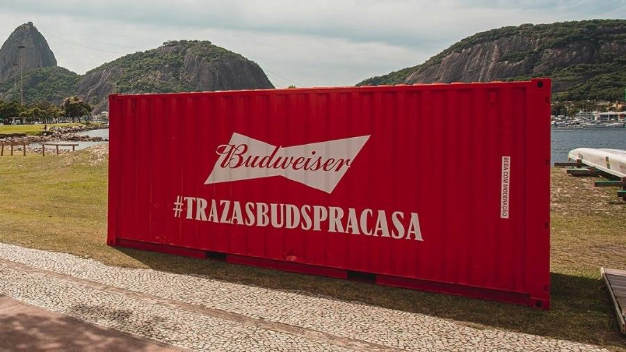 Contêiner da Budweiser no Rio de Janeiro; no final, cervejas acabaram em Buenos Aires