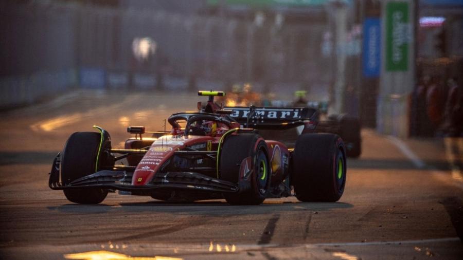 Carlos Sainz lidera treino classificatório do GP de Singapura