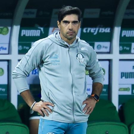 Abel Ferreira ficou bem insatisfeito com o desempenho do Palmeiras na derrota para o Vitória no Allianz Parque