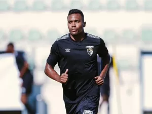 Com São Paulo no encalço, Alex Sandro tem oferta do Qatar e quer Europa