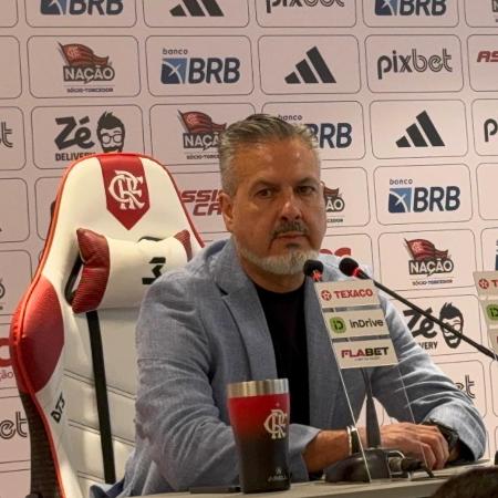 José Boto em sua apresentação no Flamengo