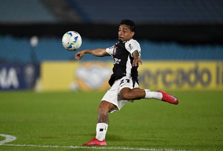 Matheus Bidu finisht tijdens Racing-URU x Corinthians, Zuid-Amerikaanse wedstrijd