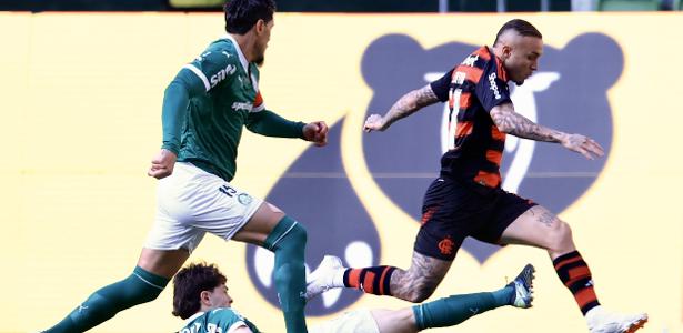 Só o pênalti? Comentaristas debatem erros do Palmeiras contra o Flamengo