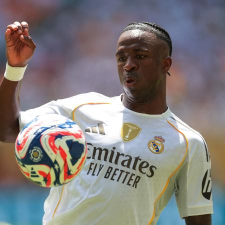 Vinícius Júnior em ação durante jogo entre Real Madrid e Al-Hilal pelo Mundial de Clubes - SAM NAVARRO/IMAGN IMAGES via Reuters