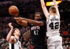 Rockets surpreendem Spurs e abrem 1 a 0 nas semifinais do Oeste