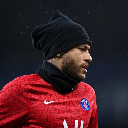 Neymar aquece minutos antes de partida do Paris Saint-Germain na Liga dos Campeões 2020-21 - Laurence Griffiths/Getty Images