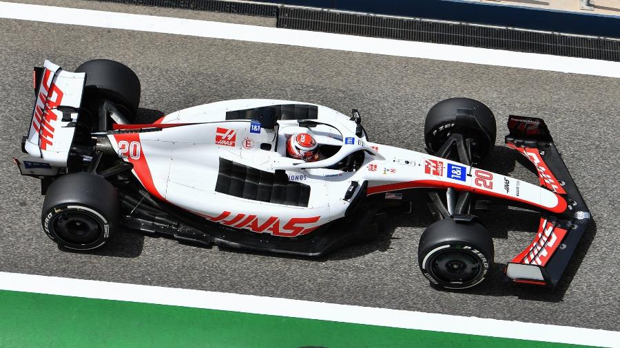 Carro da Haas trocou detalhes em azul por preto durante a pré-temporada da Fórmula 1 - Divulgação/Haas