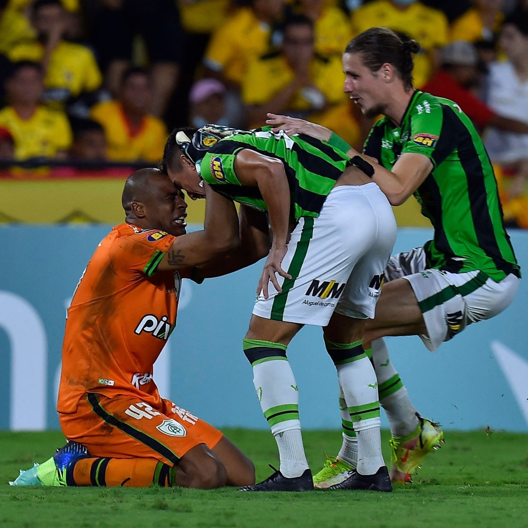 Em jogo emocionante, América-MG avança na fase prévia da Libertadores