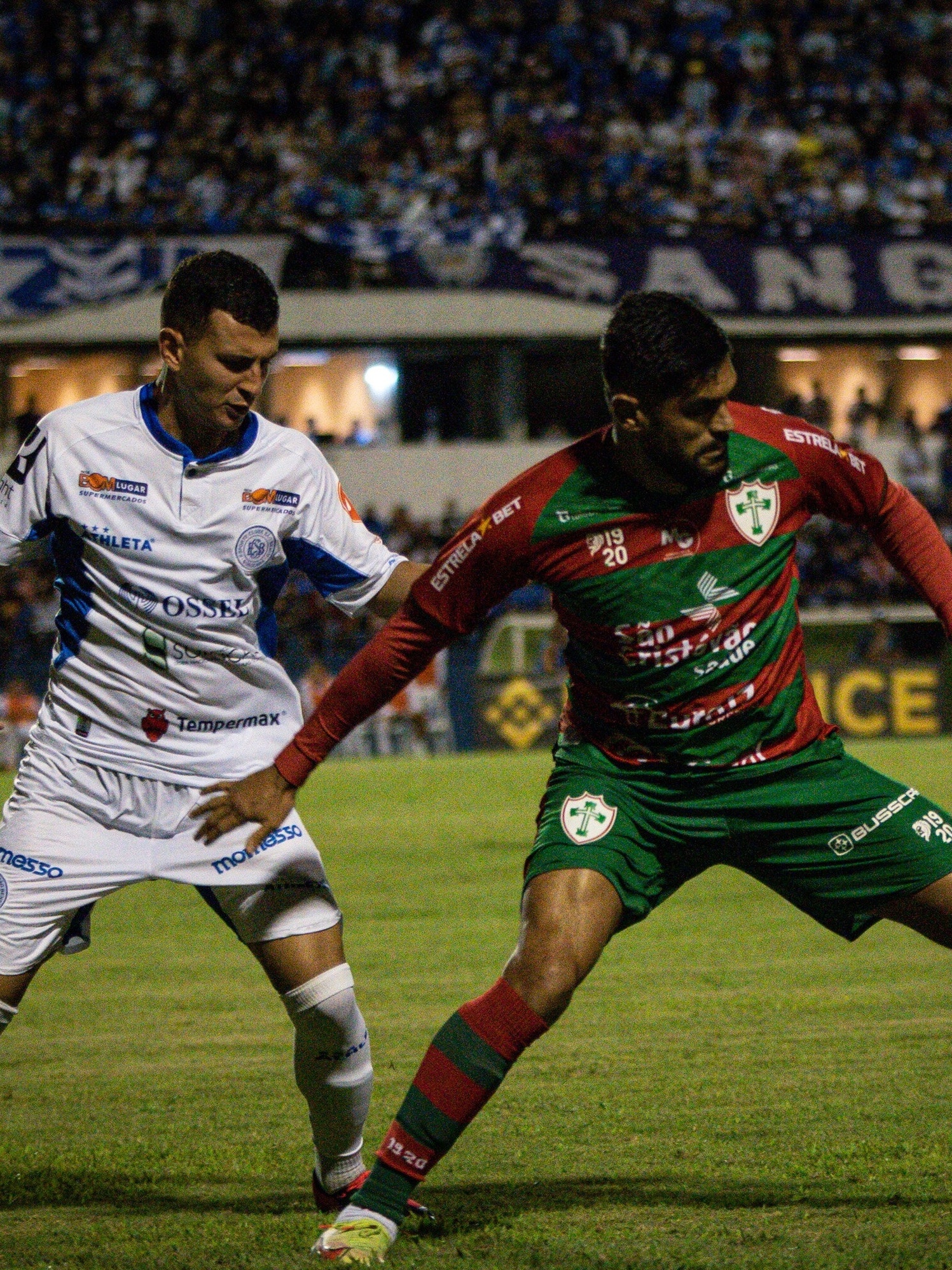 Portuguesa ❤️💚 on X: CAMPEÕOOOOESSSS!!!! 🏆❤️💚 Somos os campeões do Campeonato  Paulista A2 desse ano! Depois de garantir o acesso nas semifinais,  conquistamos agora, pela terceira vez na nossa história, o título