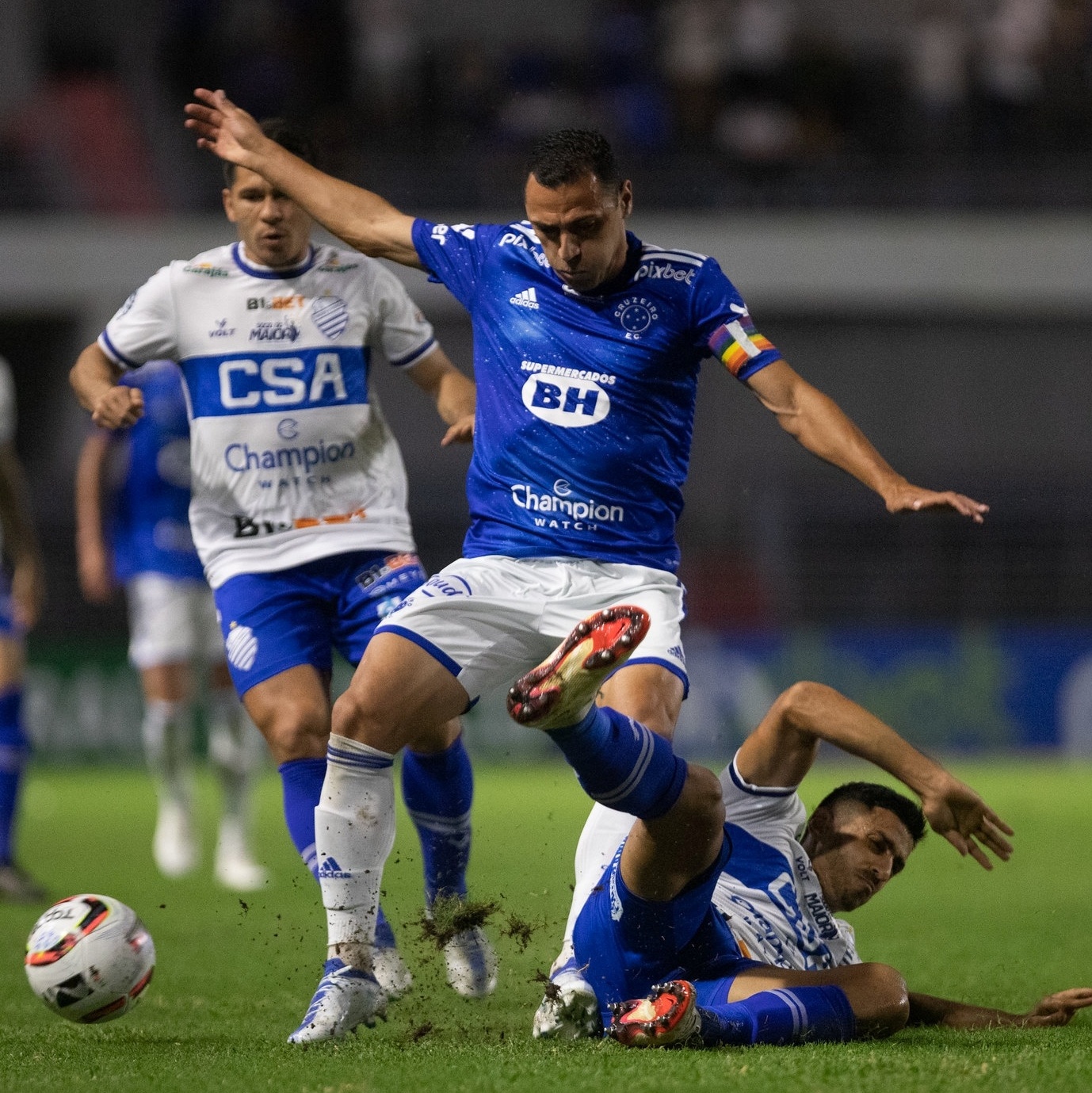 Cruzeiro 🦊 on X: HOJE TEM CRUZEIRO!!!!! 🦊💙 No último jogo do primeiro  turno, vamos em busca de nos isolar ainda mais na liderança! #CSAxCRU