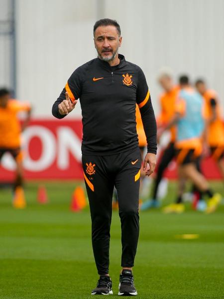 Técnico Vítor Pereira comanda treino do Corinthians no CT Joaquim Grava - Rodrigo Coca/Agência Corinthians