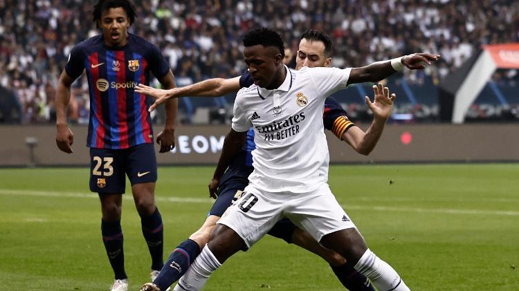 Vinicius Jr. anotó de Busquets en el Barcelona-Real Madrid de la Supercopa de España - Helios de la Rubia/Real Madrid via Getty Images - Helios de la Rubia/Real Madrid via Getty Images