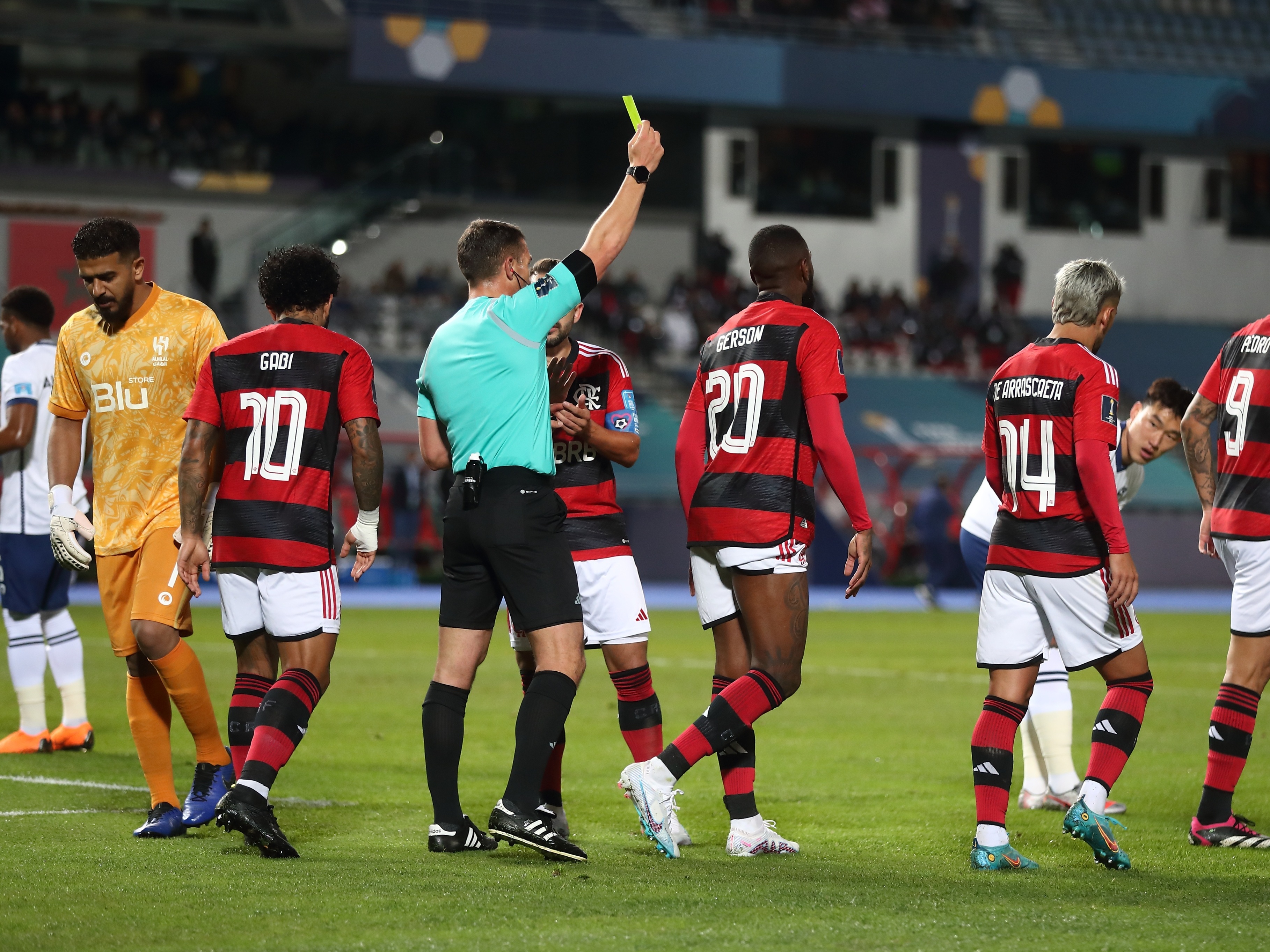 Não há explicação para o que fez Vitor Pereira com o Flamengo no Marrocos