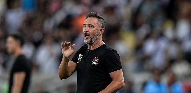 Mauro Cezar Pereira - Fla jogou mal, Vitor Pereira pode ser criticado, menos chamado de covarde