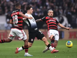 Flamengo segura Corinthians com um a menos e vai à final da Copa do Brasil